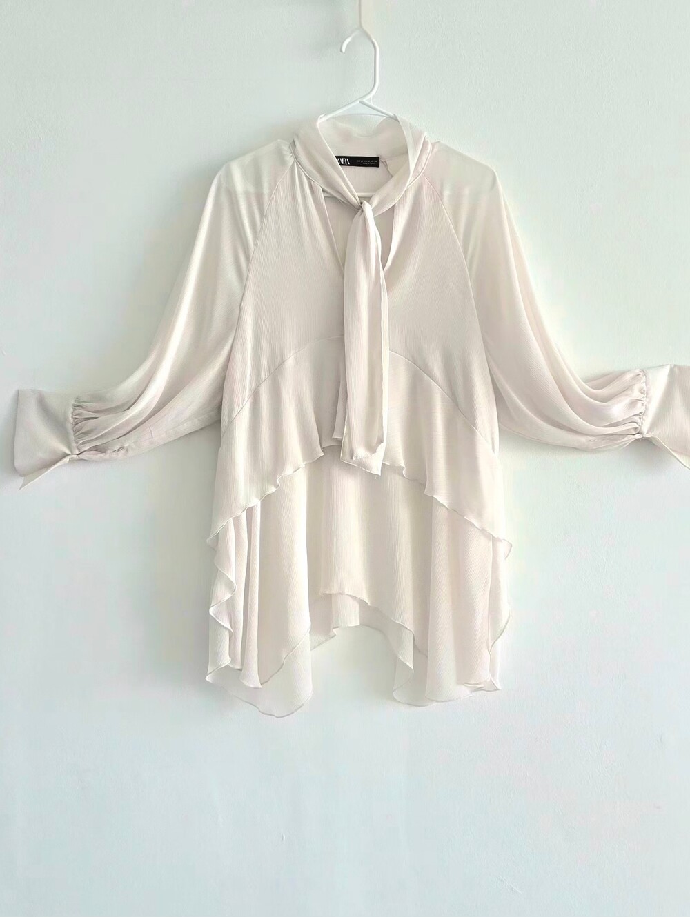 Zara long Sleeve loose top size XS all new
